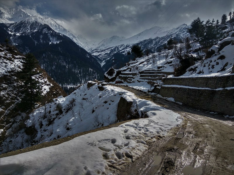 Snow route Tosh himachal pradesh