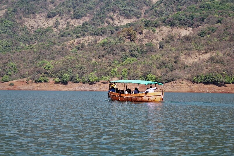 Boat in Koyna river