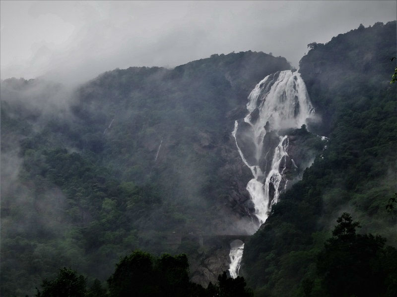 Chennai express Dudhsagar Waterfall