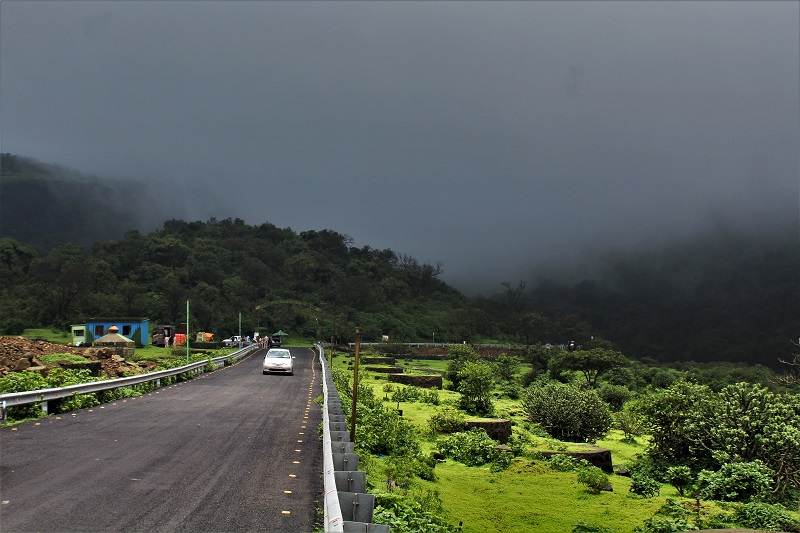 Malshej Ghat - Places to visit near Mumbai Pune in monsoon