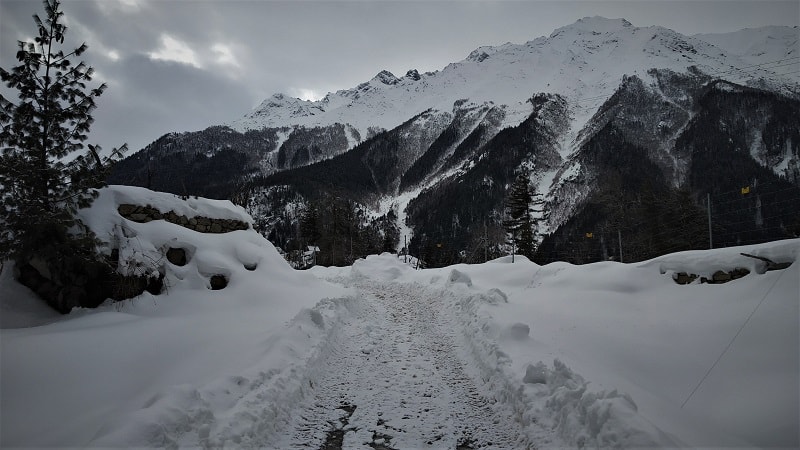 Mountains in vicinity on way to Chitkul in winters