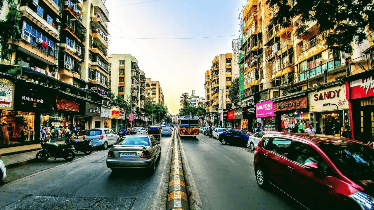 Explore Best Shopping Streets in Mumbai