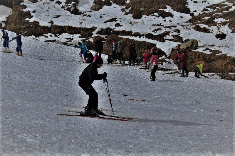skiing at Auli Hill station Uttrakhand