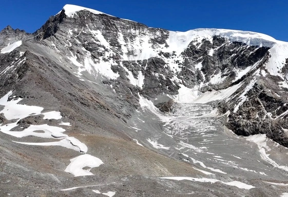 snow covered shinkula top