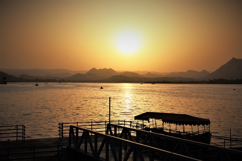 sunset view at Pichola lake Udaipur city